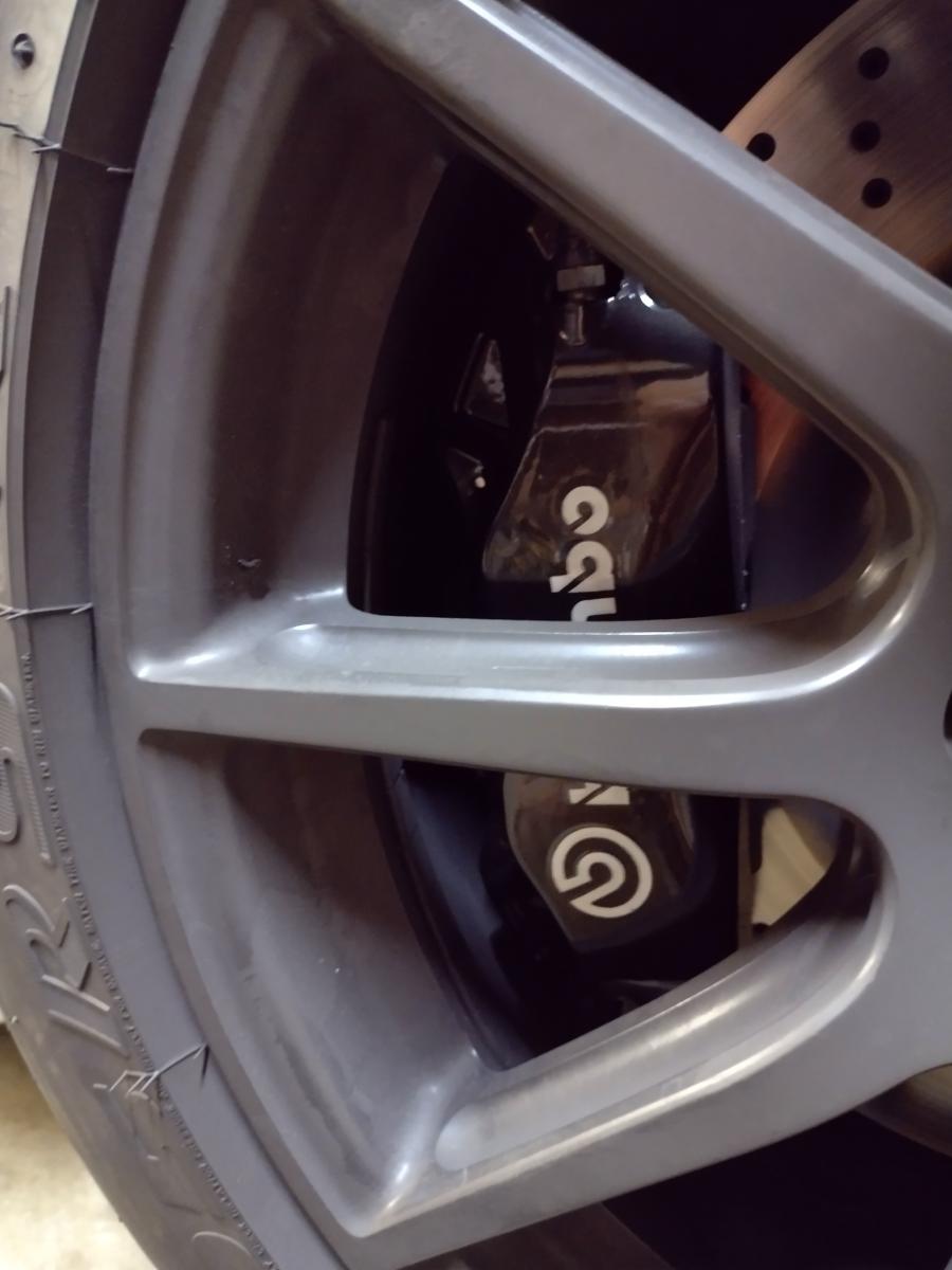 Apex SM10 ET57 Wheels demonstrating clearance over the Cadillac brembo brakes on a C5 Corvette