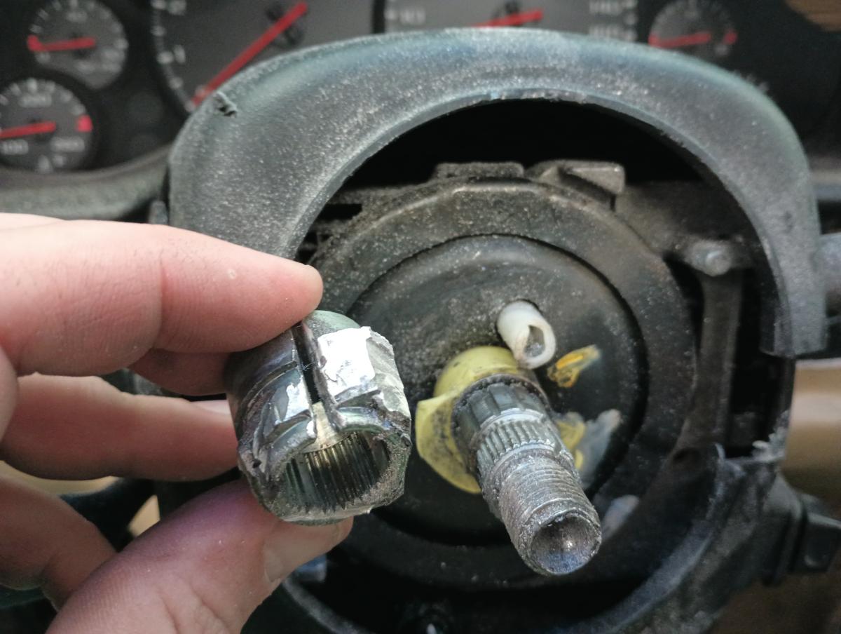 Example of final cut piece of a C5 Corvette steering wheel to free it from the oem steering column, without damaging the spindles.