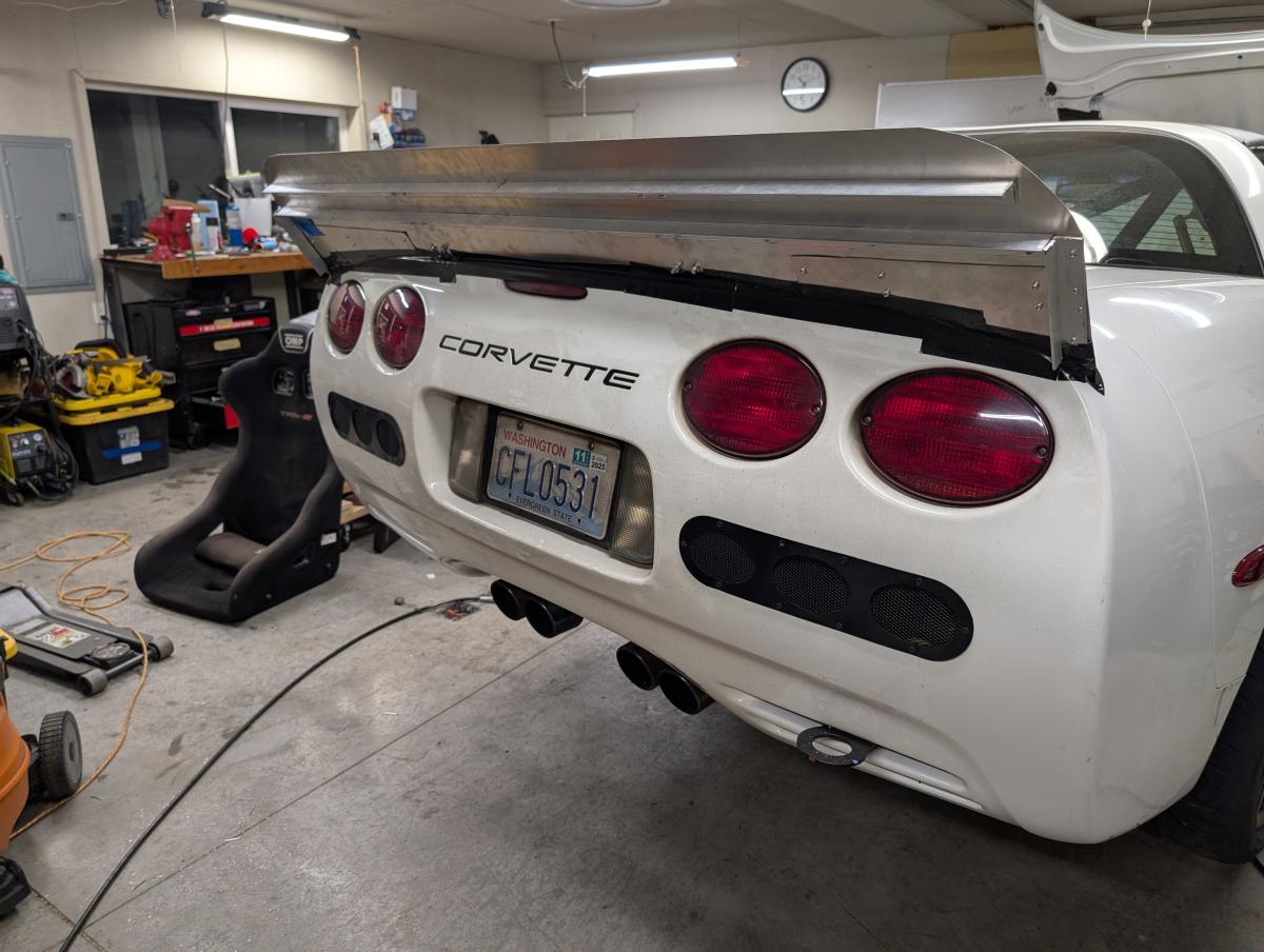 The back of the very DIY spoiler Shred Jesse put on his C5 Corvette.
