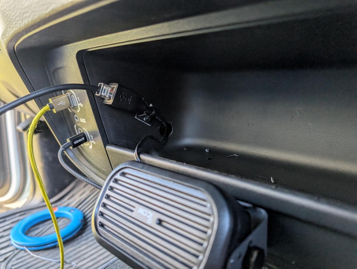 A picture of the cable routing of an ICOM-5100 mounted inside a Ram 3500