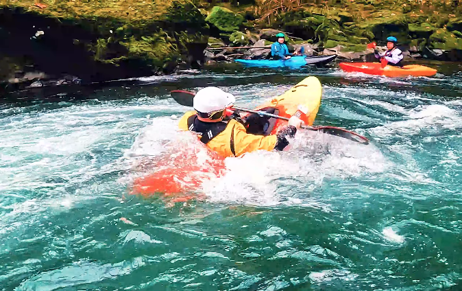 Jesse mid stern slice intiation in the Antix 2. It's noticeably less vertical than the Antix 1 stern slices.